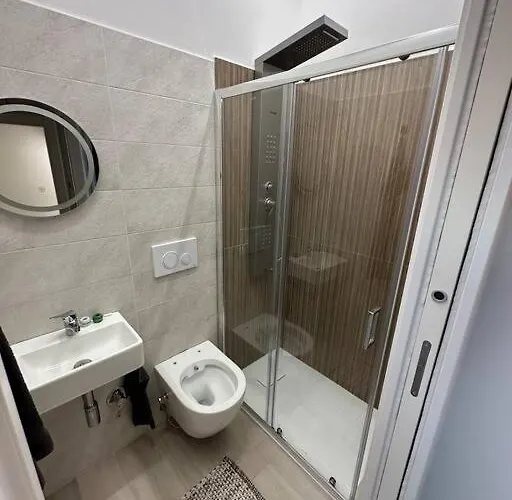 Casa Accogliente Con Terrazza Апартаменты *